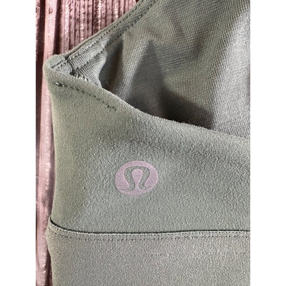 Lululemon License to Train Triangle Bra A/B logo sz 10 color green GREU NWT $48 - Picture 9 of 10